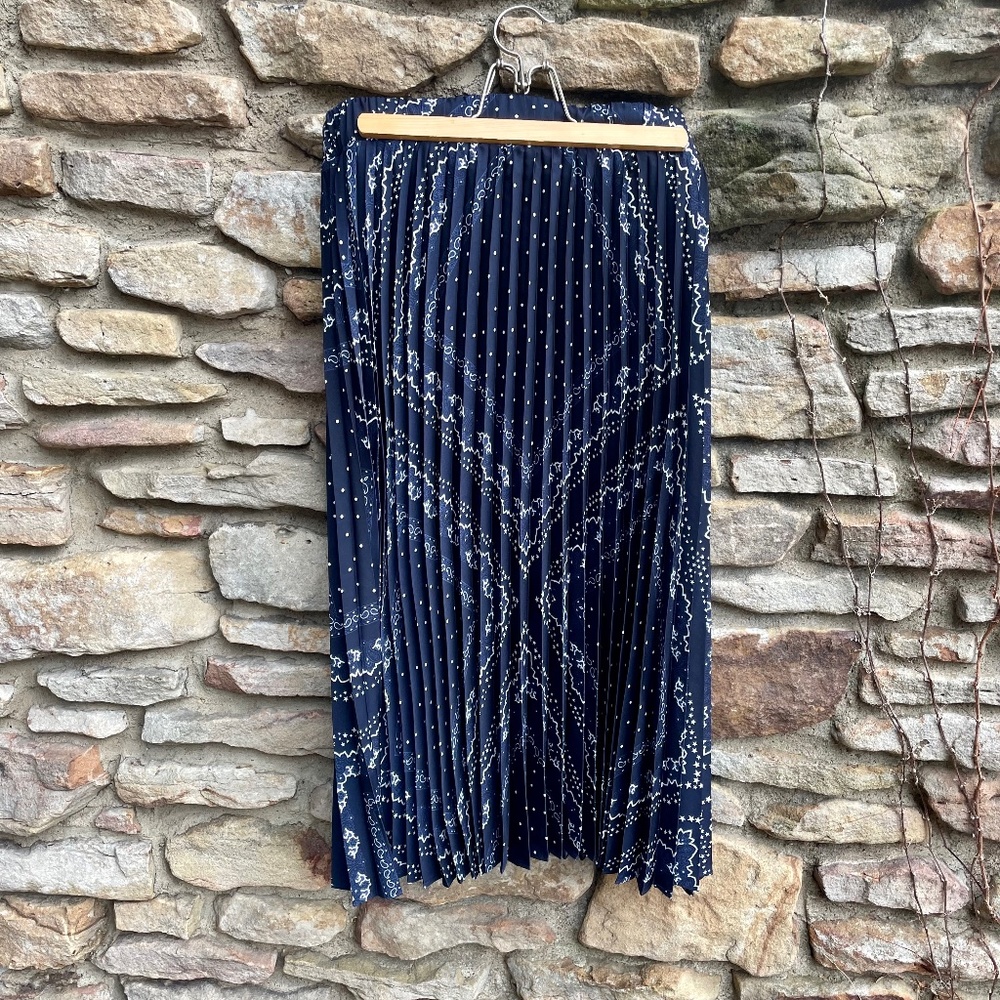 Ann Taylor Pleated Midi Skirt - Navy and White